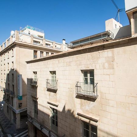 First Line Luxury Apartments Alicante Bagian luar foto