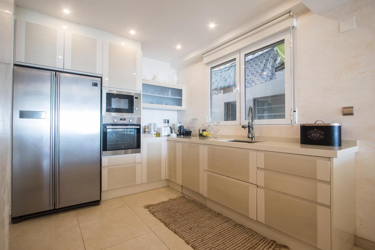 First Line Luxury Apartments Alicante Bagian luar foto